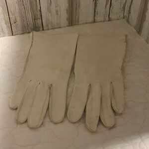 Vintage White Kidskin Leather Gloves‎